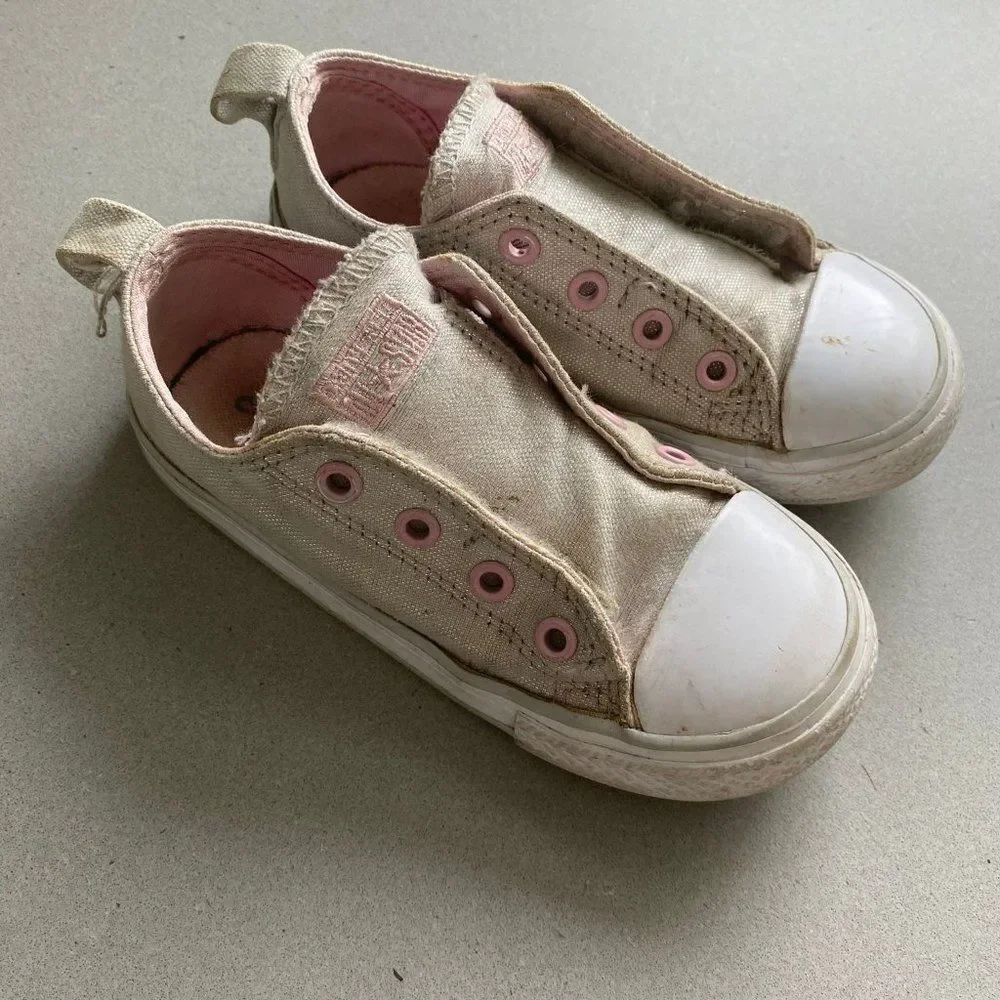 Converse All Star Chuck Girls Size 9 No Lace Youth Low Top Shoes